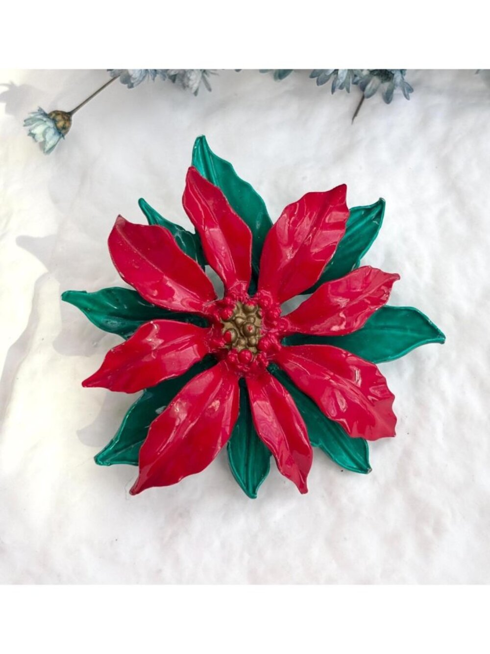 Poinsettia Flower Christmas | Holiday Gold Toned Jumbo 80's Vintage Brooch | Pin